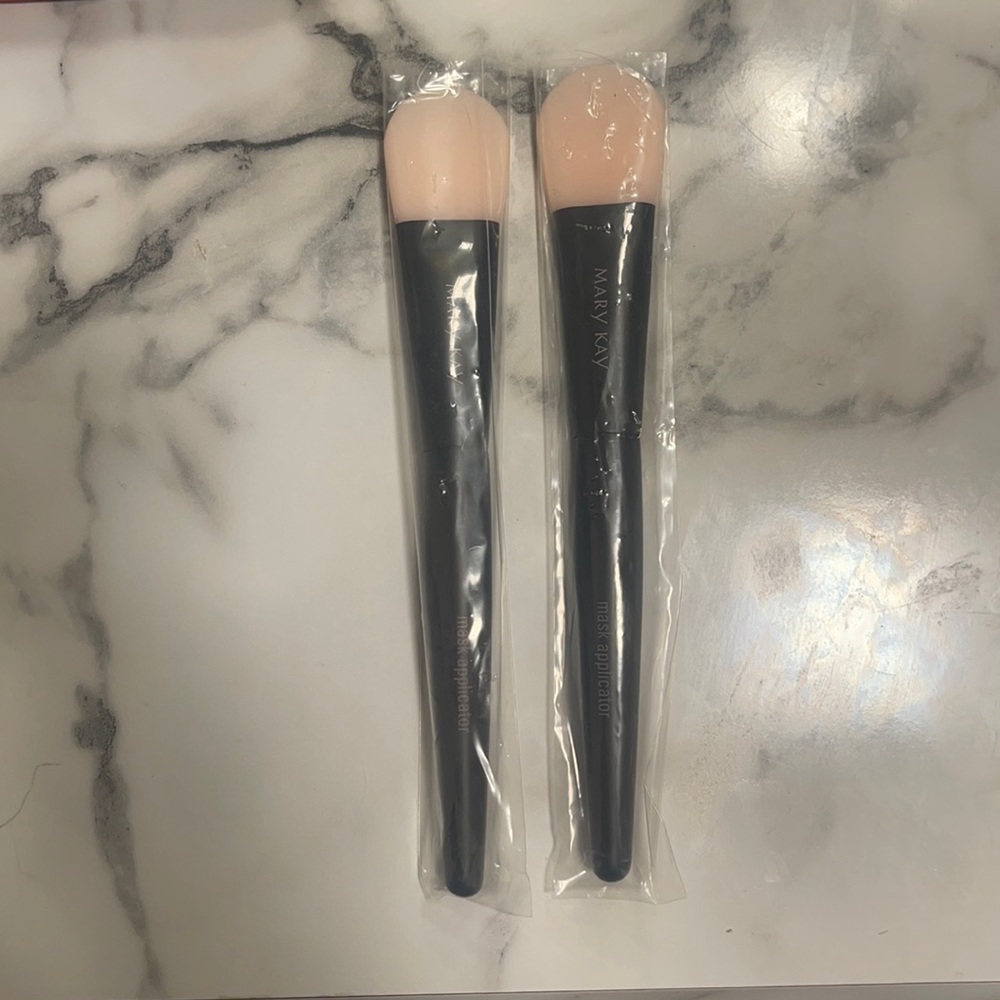 Face Mask Applicator